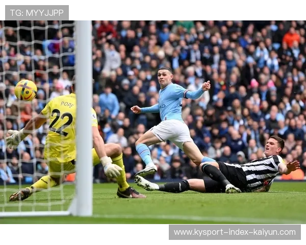 曼城快速倒三角传递,福登迎球一脚准头满分 曼城快速倒三角传递,福登迎球一脚准头满分